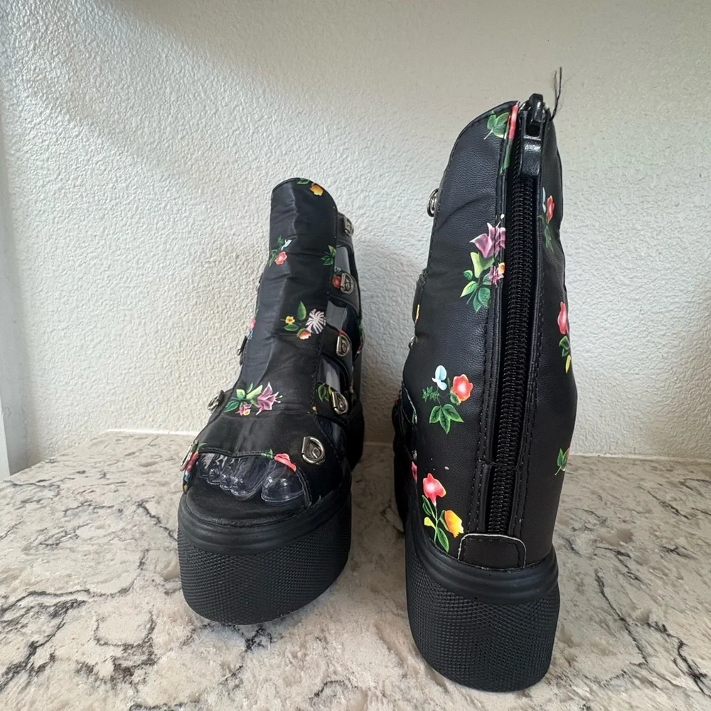 Black Floral High Platform Wedge Sandals